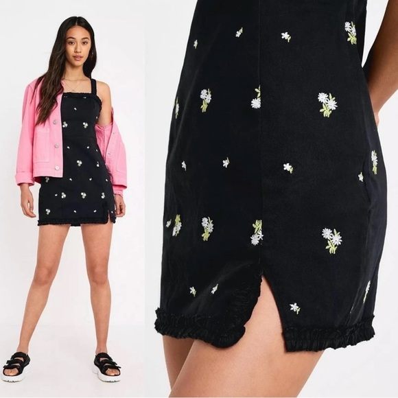 Urban Outfitters Wren Flower Embroidered Dress XL - Picture 2 of 12